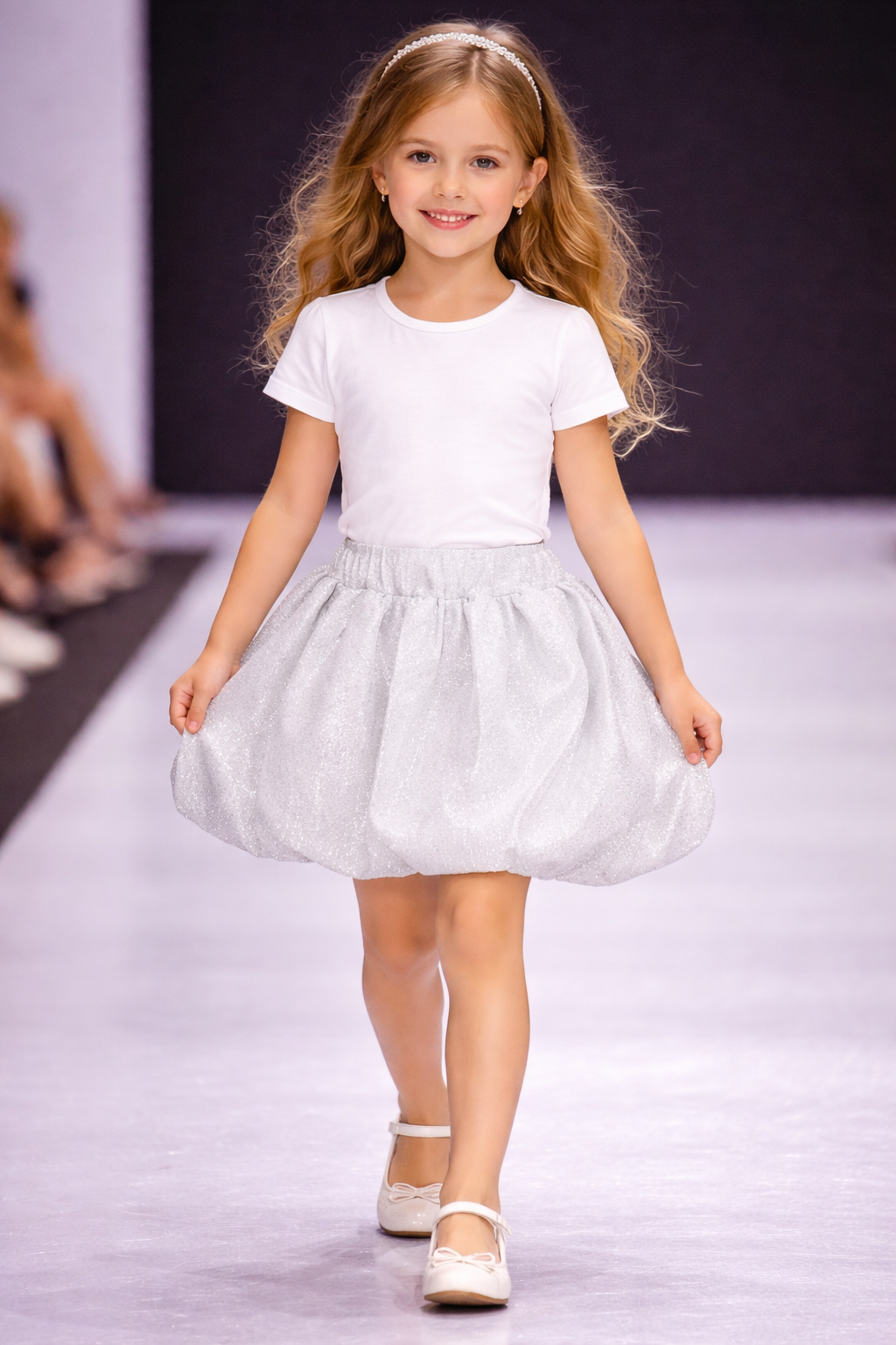 GÜMÜŞ TÜLLÜ ETEK