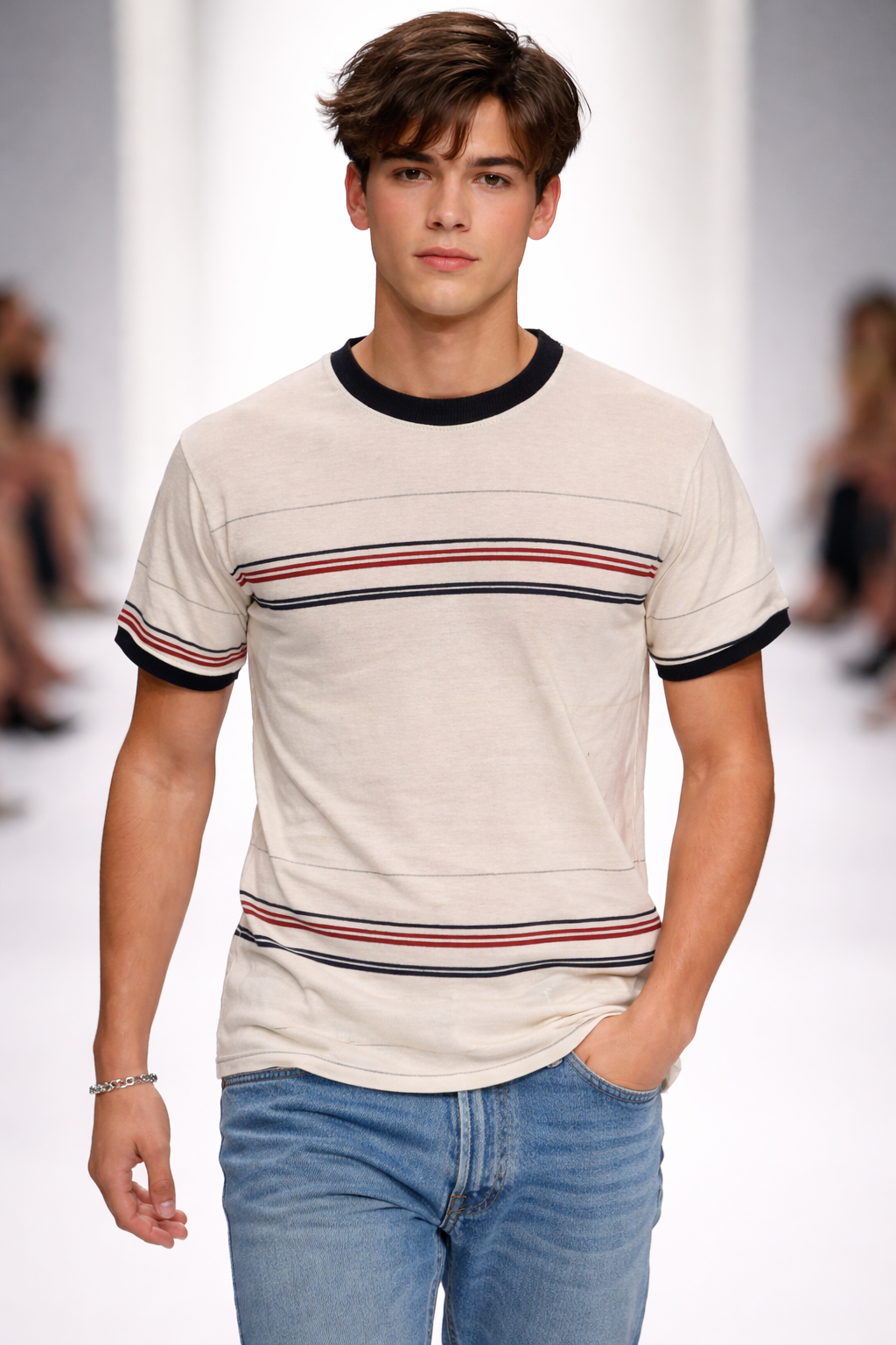 KOL UCU RİBANALI BİSİKLET YAKA KISAKOL TİŞÖRT