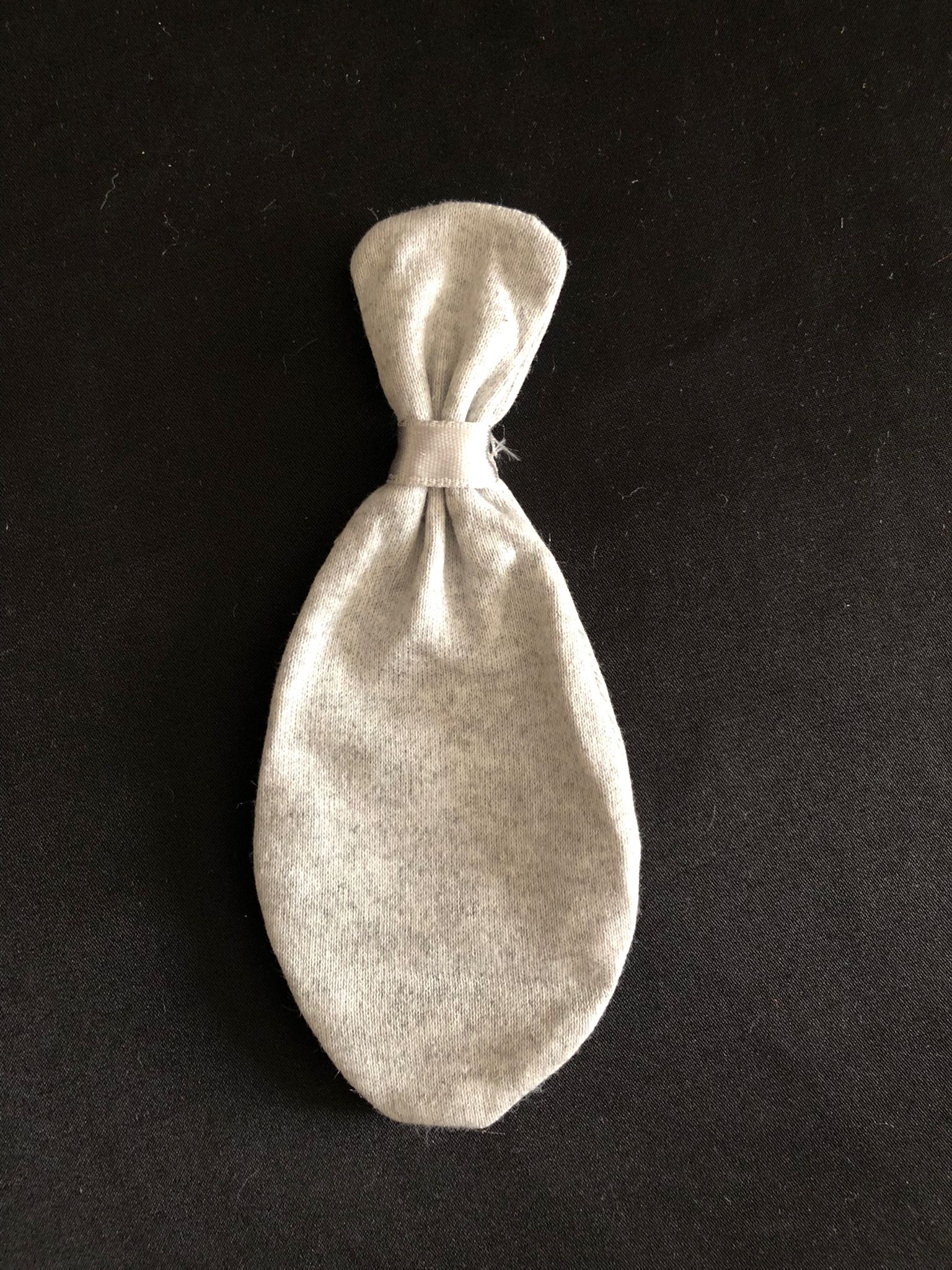 GRİ PENYE DAMLA TASARIM