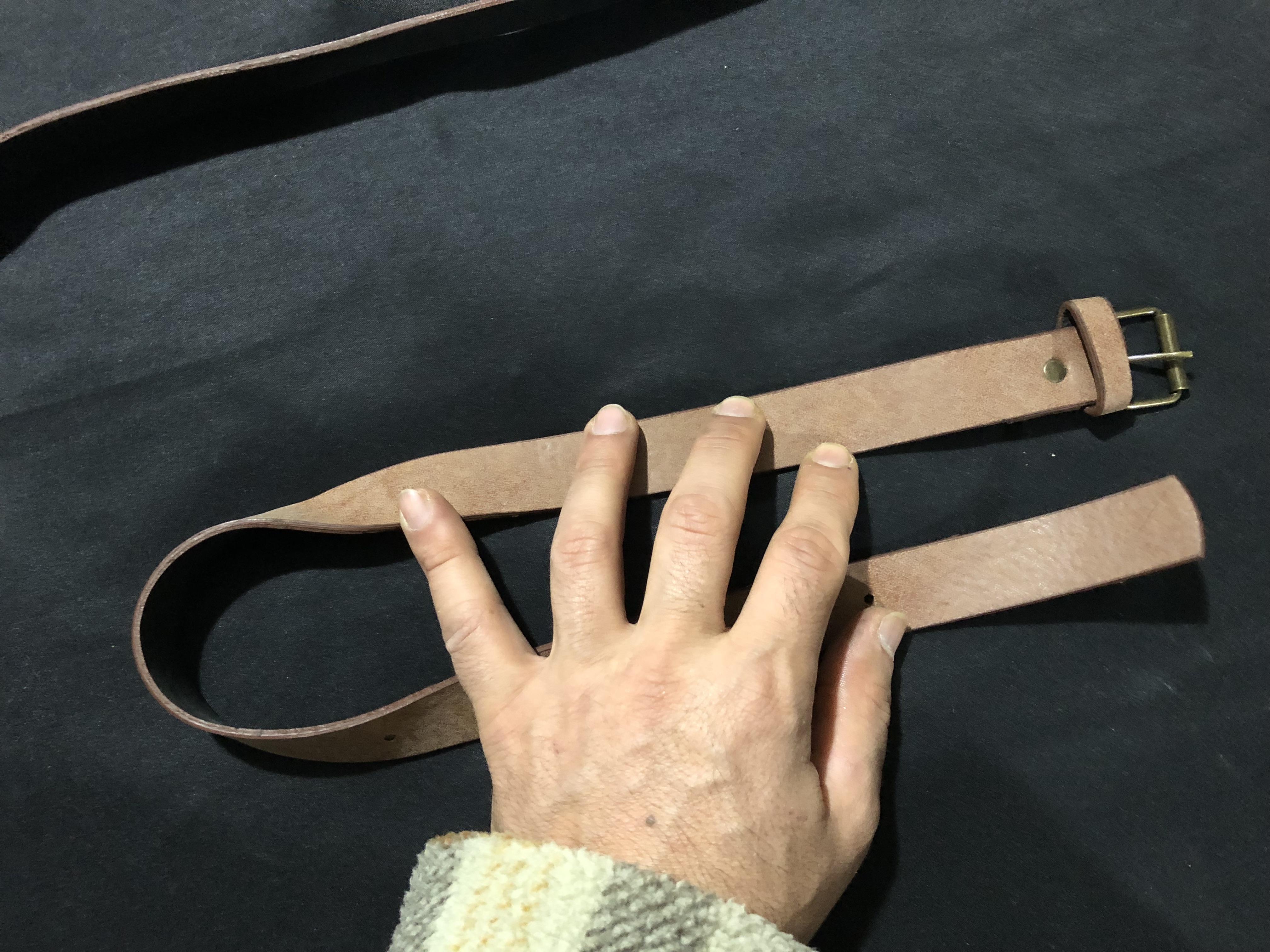 TOZ DESENLİ KAHVERENGİ DERİ KEMER