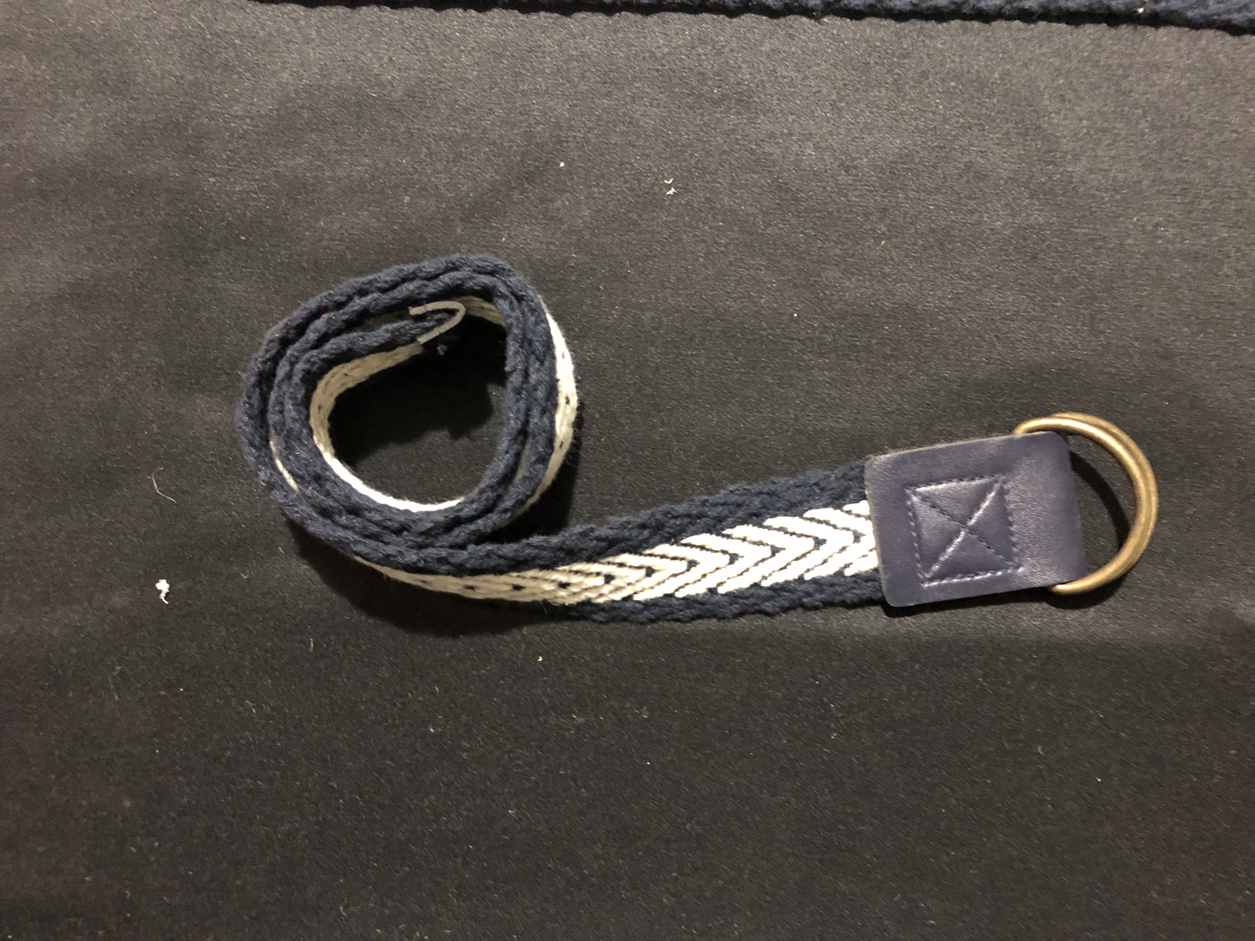 BEYAZ ÖRGÜ DESENLİ LACİ DOKUMA KEMER