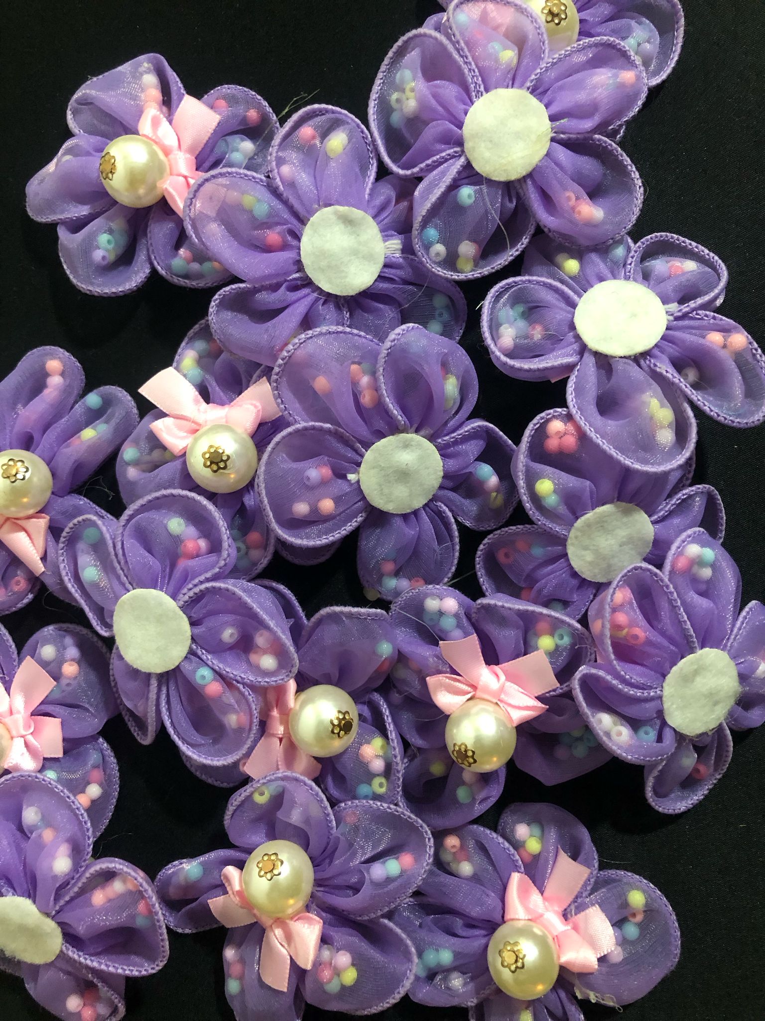 BONCUKLU MOR ÇİÇEK